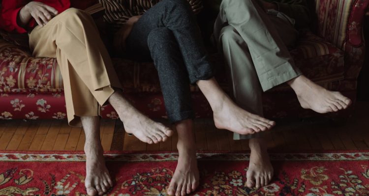 découvrez l'univers fascinant du fétichisme, ses pratiques diversifiées et son influence sur les relations interpersonnelles. explorez les différentes facettes de ce sujet souvent méconnu, tout en respectant les limites et les consentements de chacun.