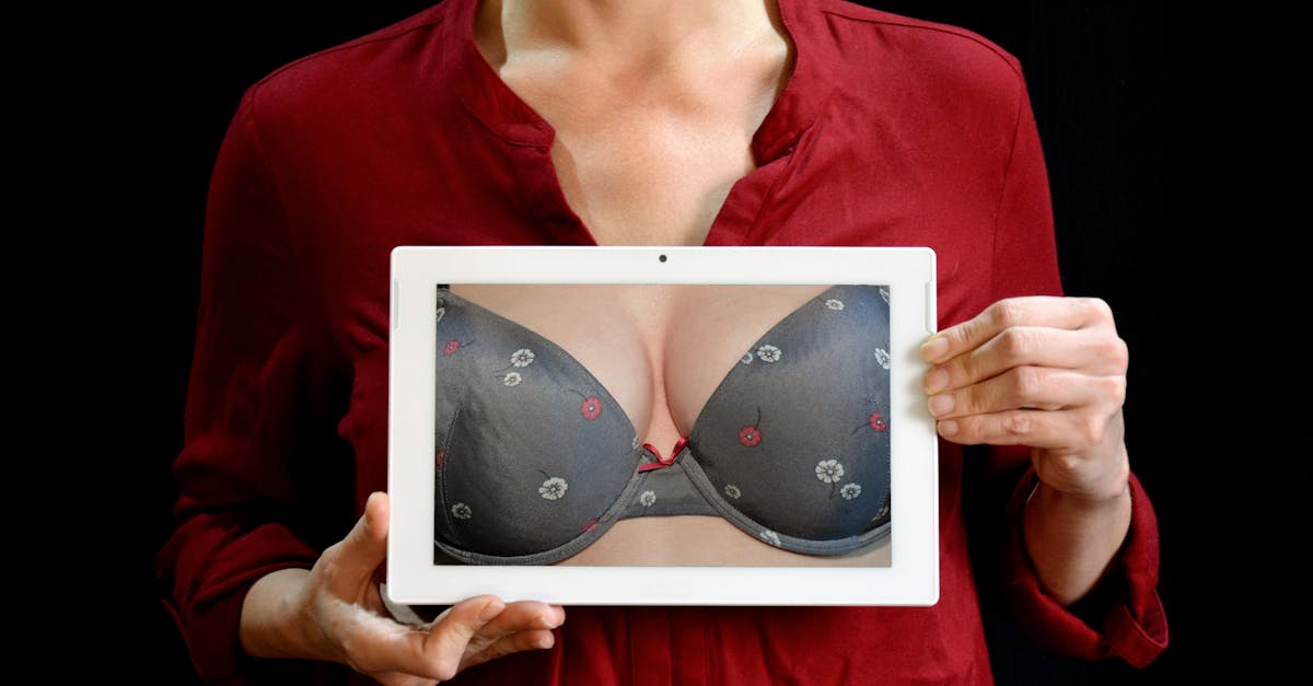découvrez notre collection élégante et sensuelle de lingerie. des ensembles raffinés aux pièces audacieuses, trouvez l'inspiration pour chaque occasion et révélez votre féminité avec style.