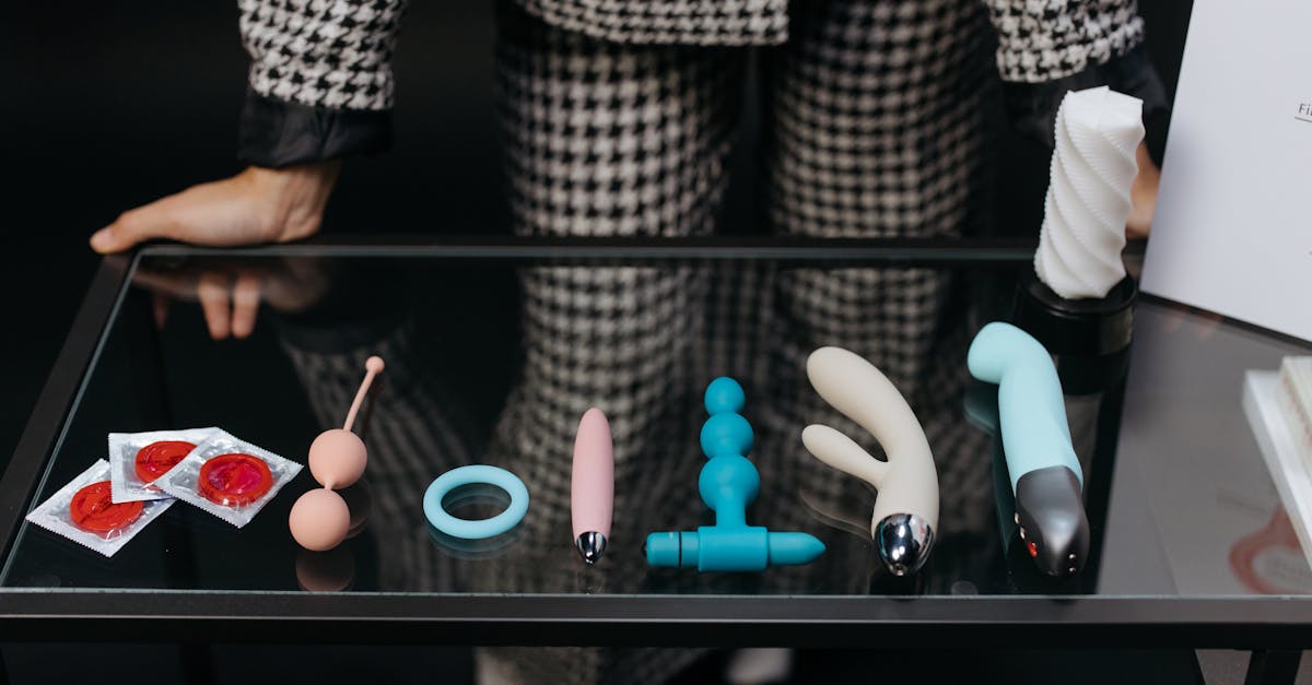 découvrez notre large sélection de sex toys pour pimenter vos moments intimes. que vous soyez débutant ou expérimenté, trouvez l'accessoire parfait pour explorer vos désirs et ajouter une touche de plaisir à votre vie sexuelle.