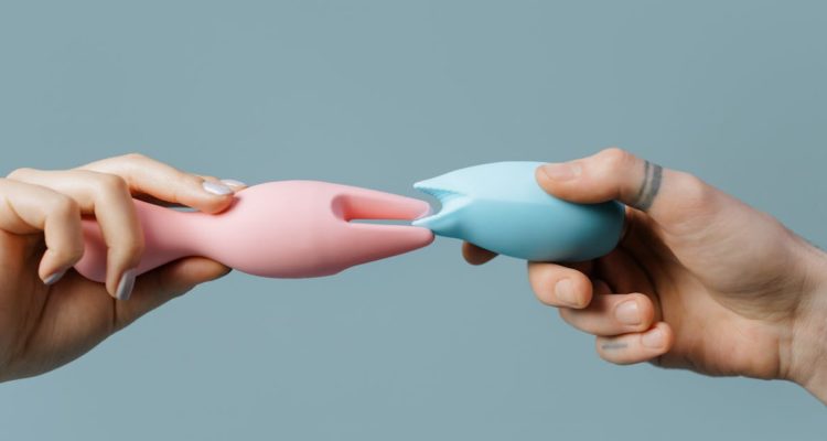 découvrez notre sélection de sex toys variés pour pimenter votre vie intime. des vibromasseurs aux masturbateurs, explorez des produits de qualité conçus pour le plaisir et la satisfaction. que vous soyez novice ou expert, trouvez le jouet idéal pour éveiller vos sens et enrichir vos moments de complicité.