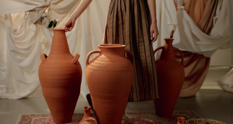 découvrez notre collection de robes terracotta, alliant élégance et style. parfaites pour toutes les occasions, ces robes au ton chaud apporteront une touche de sophistication à votre garde-robe. explorez des designs variés, des coupes modernes et des tissus confortables qui mettent en valeur votre féminité.